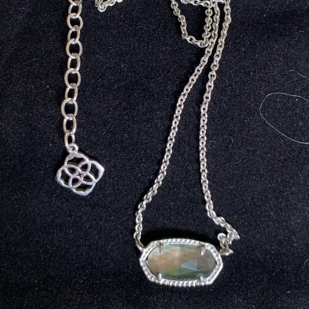 Kendra Scott Elisa pendant necklace